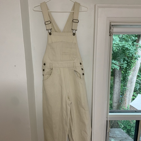 Brandy Melville Hayley overalls!🤍 - Picture 2 of 5